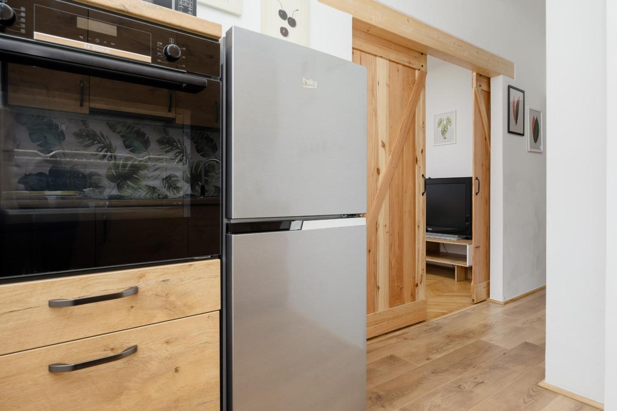 Spacious Apartment For 6 People Near The Old Town By Noclegi Renters Warszawa Eksteriør billede