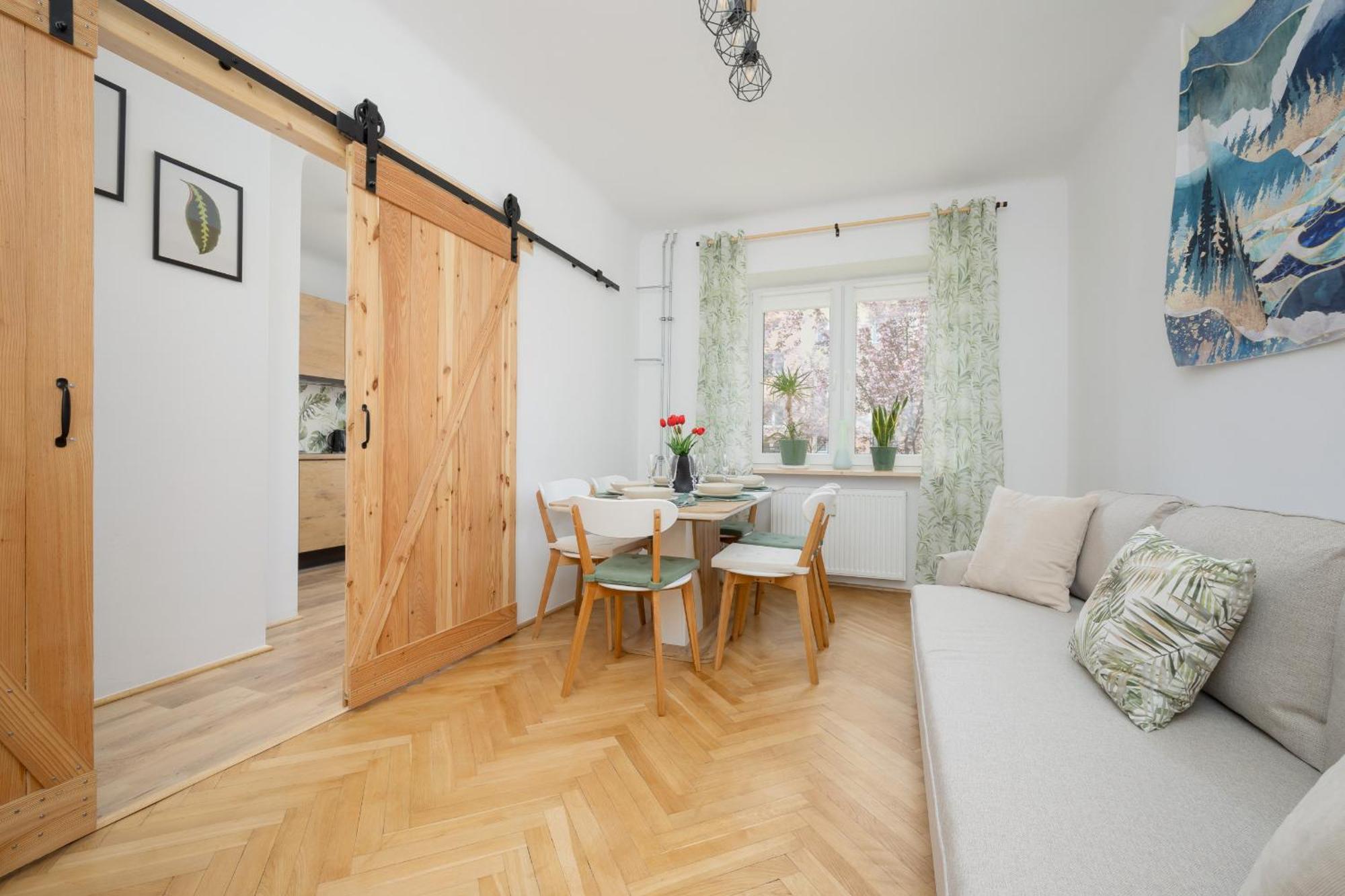 Spacious Apartment For 6 People Near The Old Town By Noclegi Renters Warszawa Eksteriør billede